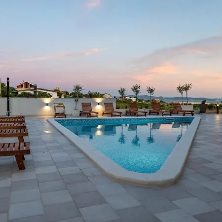 Oliva Vallis Apartman *