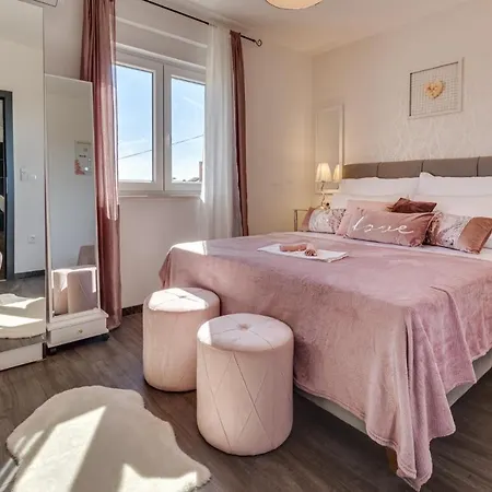 Oliva Vallis * Zára