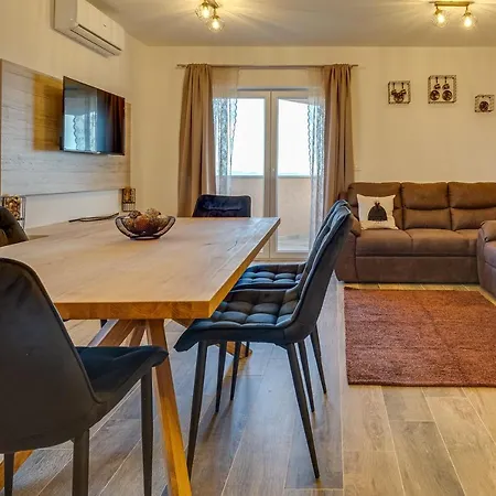 Oliva Vallis Apartman