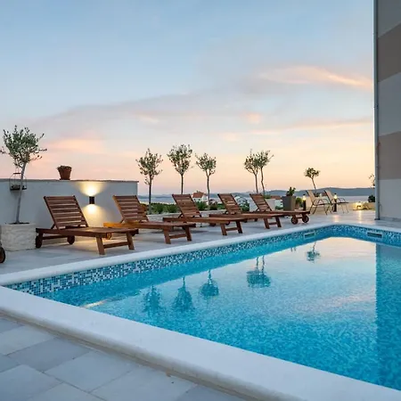 Oliva Vallis * Zára