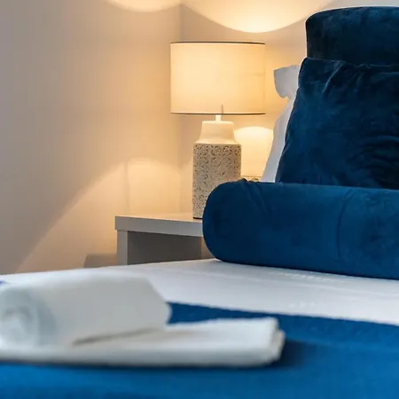 Oliva Vallis * Zára