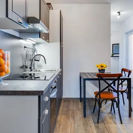 Oliva Vallis * Zára