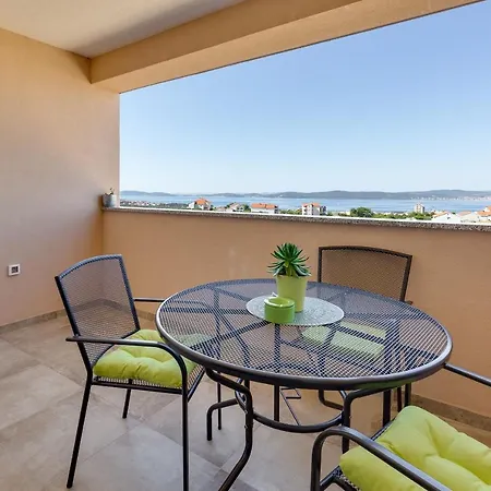 Oliva Vallis Apartment