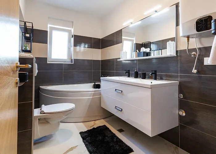 Oliva Vallis זאדאר