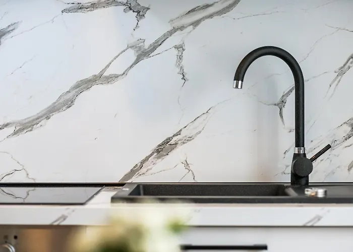 Oliva Vallis * זאדאר